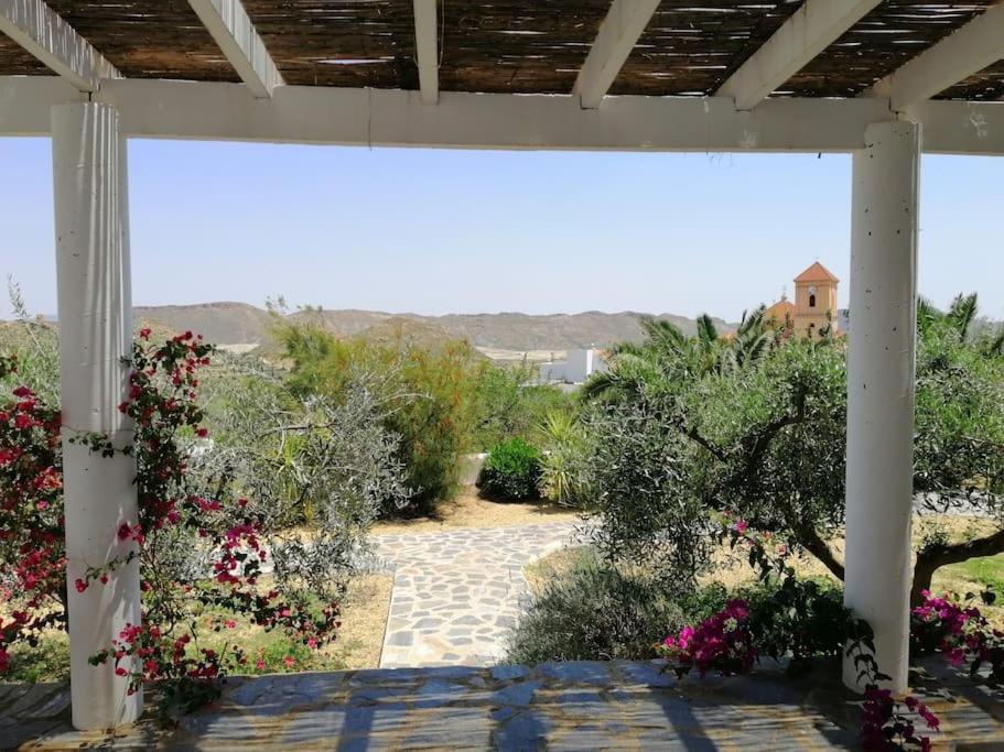 Вилла Casa Jardin. Vivienda Rural En Zona Tranquila. Лукайнена-де-лас-Торрес Экстерьер фото