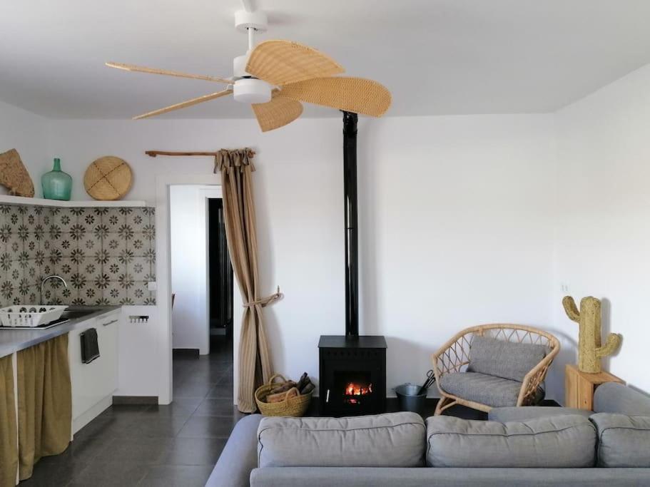 Вилла Casa Jardin. Vivienda Rural En Zona Tranquila. Лукайнена-де-лас-Торрес Экстерьер фото